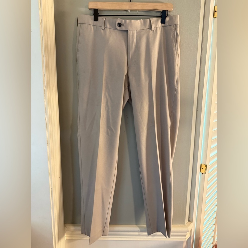 Peter Millar Tan Chinos Versatile Comfort